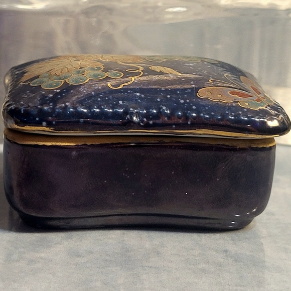 Small Blue Trinket Box with Lid - Picture 9 of 13